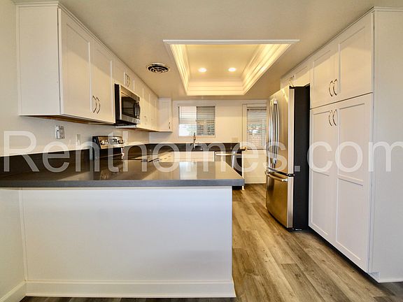 4th image of 7925 Michelle Dr