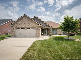5617 Raintree Rdg, Jeffersonville, IN 47130