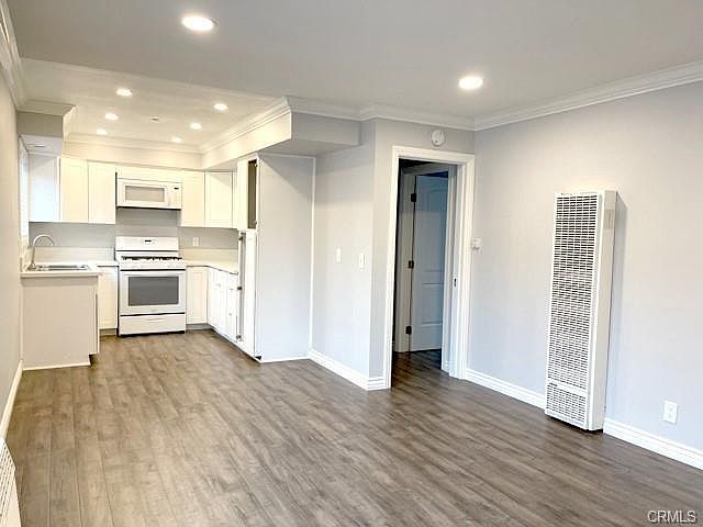 1st image of 627 Marion Pl