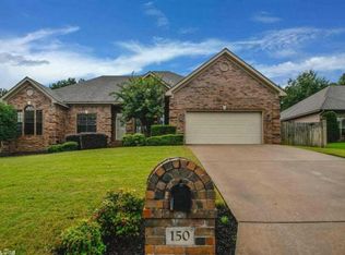 150 Orleans Dr, Maumelle, AR 72113