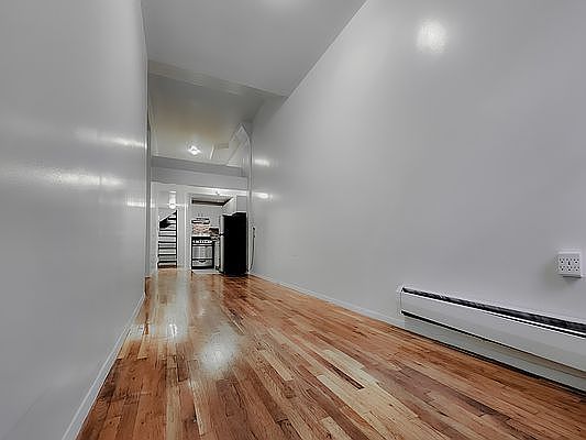4th image of 310 E 93rd St APT 1E