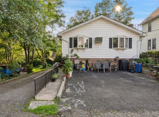 1222 Brook St, Peekskill, NY 10566