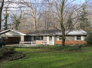 8330 Crystal Creek Rd, Northfield, OH 44067