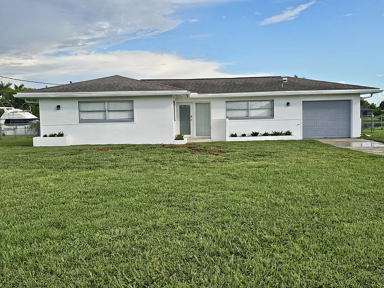 13863 River Forest Dr — Photo 3