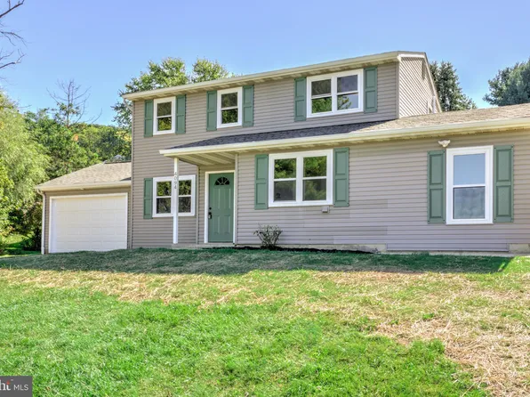 4094 Forrest Rd, Mount Joy, PA 17552
