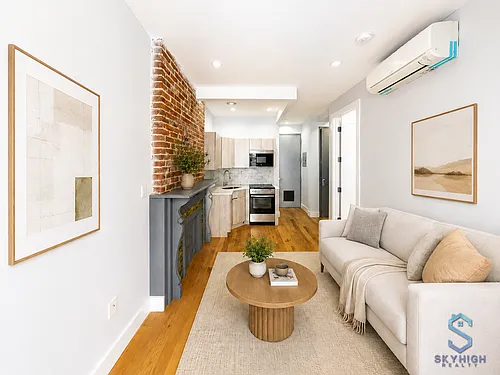 1167 Dean St Photo 1