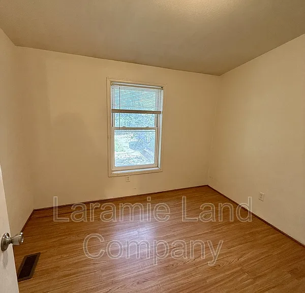 382 N Buchanan St #B — Photo 9