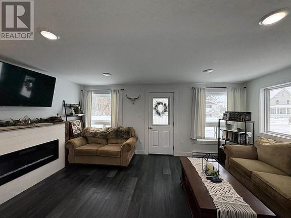 4th image of 1026 3rd St E