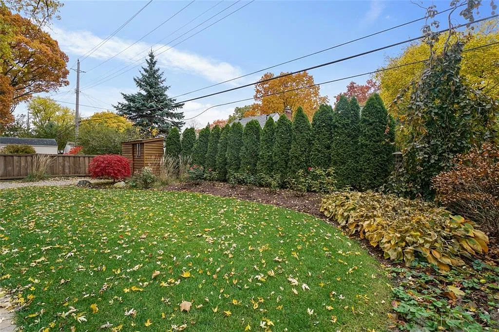2 bed, 1110 sqft, $2,100 — Photo 3
