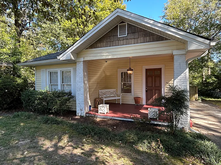 1058 Gilbert St SE — Photo 1