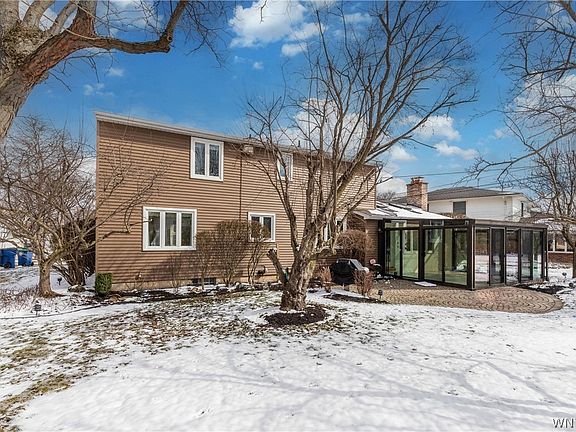 3rd image of 27 Summerview Rd