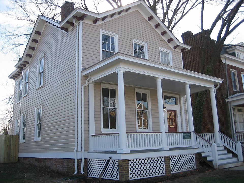 1st image of 1008 Porter St