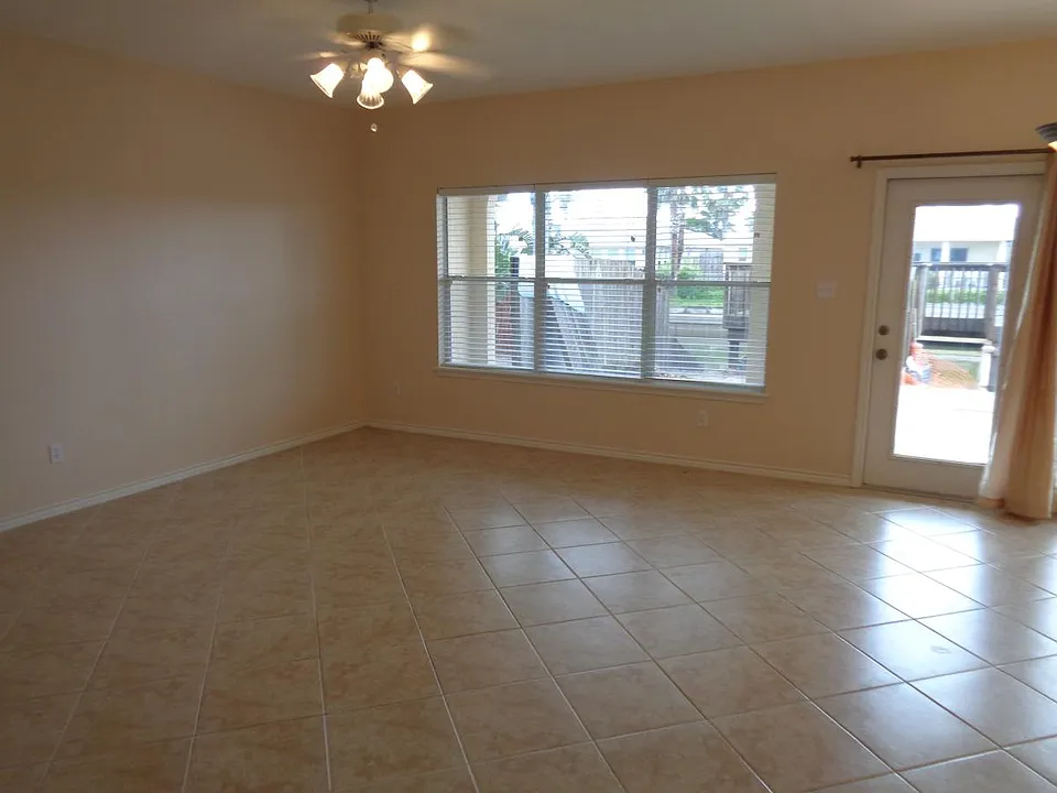 Main Living 2