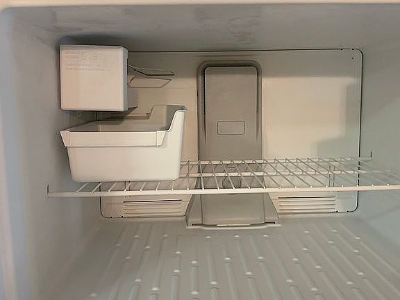 Ice maker