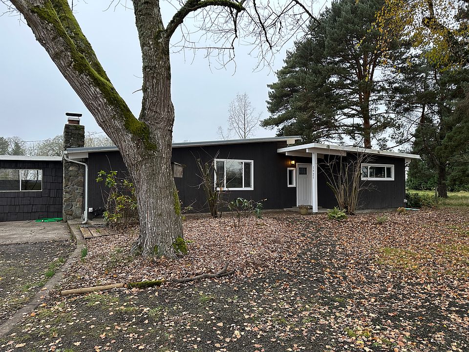 1st image of 1925 Greenwood Rd S