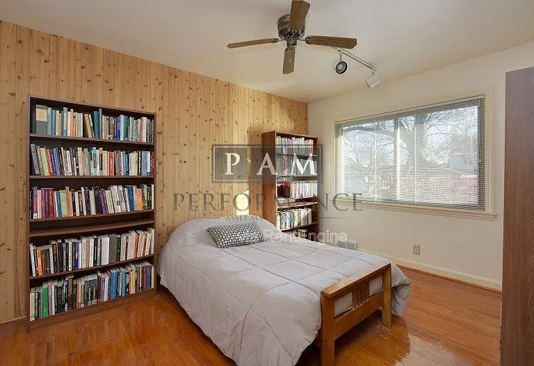 3746 N 86th St — Photo 11