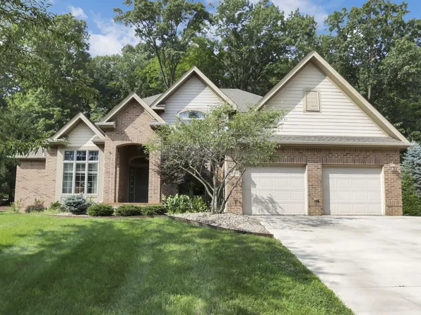 886 Howell Dr, Newark, OH 43055