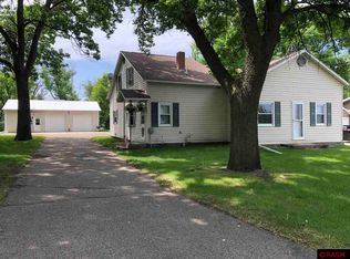 32393 Grogan Dr, Saint James, MN 56081