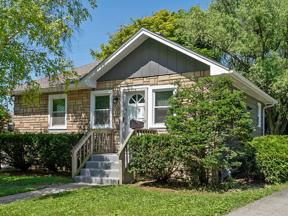 1st image of 1108 Woodlawn Cir