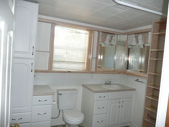 3rd image of 873 117th St S