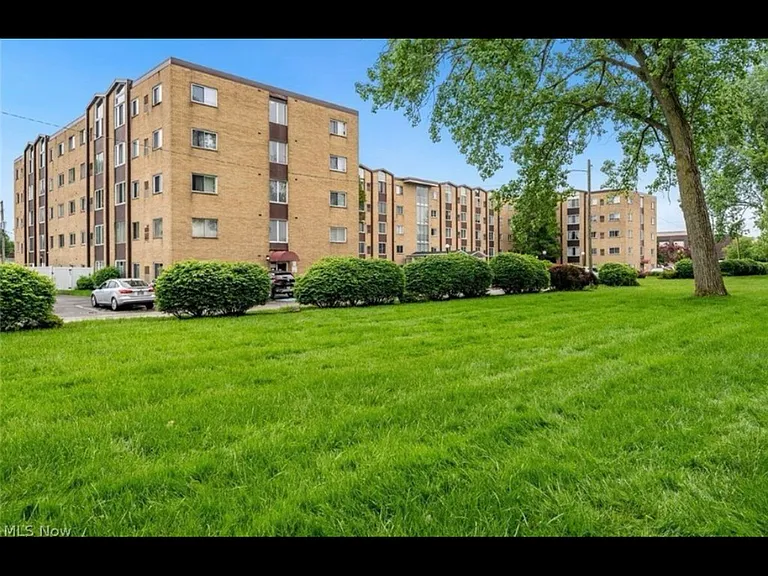 25735 Lorain Rd #206 — Photo 9