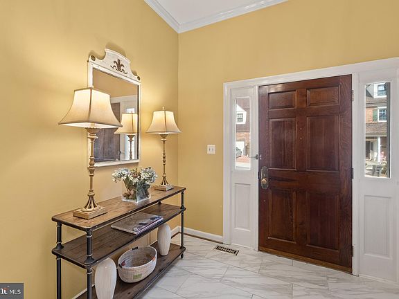 5th image of 6353 Brampton Ct