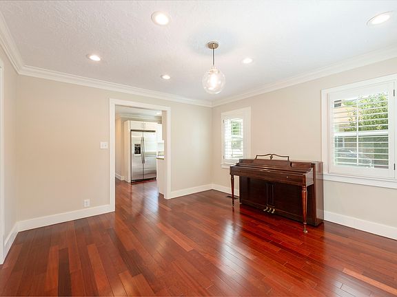 4th image of 2773 S Chadwick St E