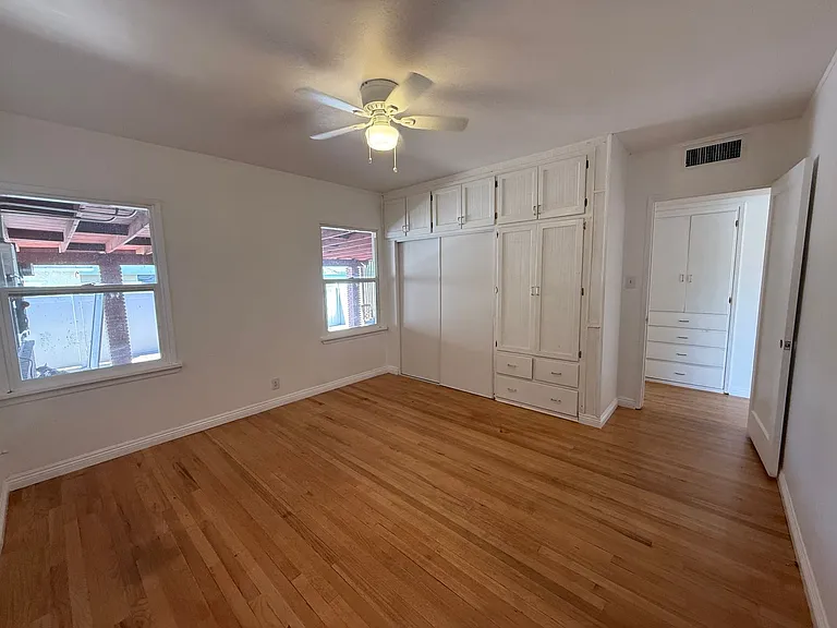 115 Irene St — Photo 7