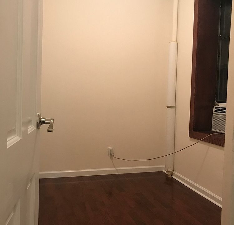 1st image of 17 Saint Marks Pl APT 3A