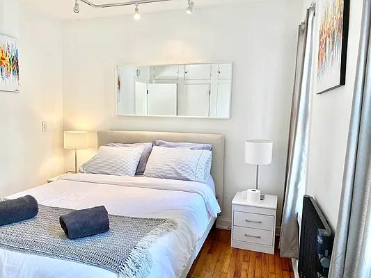 Rented by Strike Realty NY, LLC | media 10