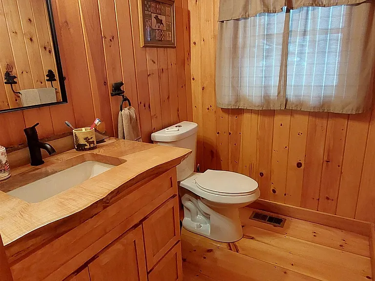 176 Harrington Rd — Photo 11