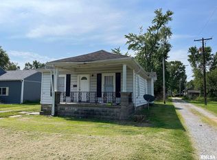 601 E Meridian St, Marion, IL 62959