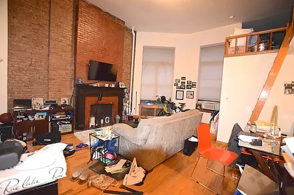 Rented by City Stop Realty | media 4