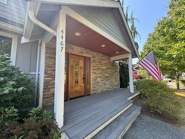 4467 Castlerock Dr — Photo 2