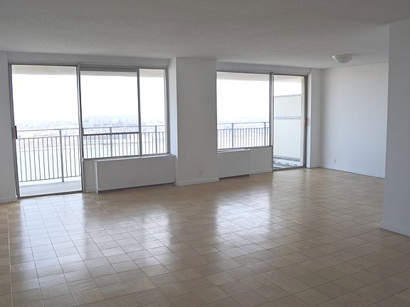 3rd image of 1530 Palisade Ave APT 31S