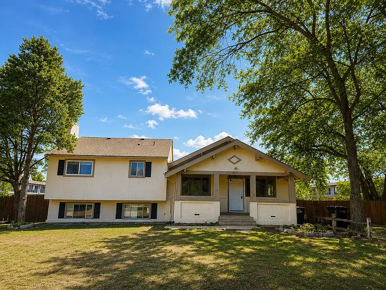 1615 Lenmar Dr — Photo 1