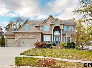 17504 Riggs St, Omaha, NE 68130