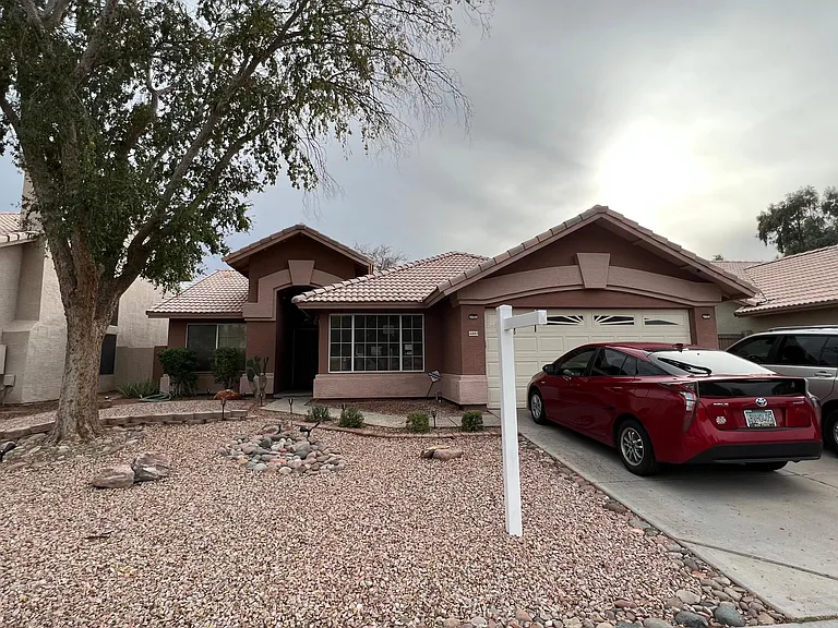 4883 W Morelos St — Photo 1