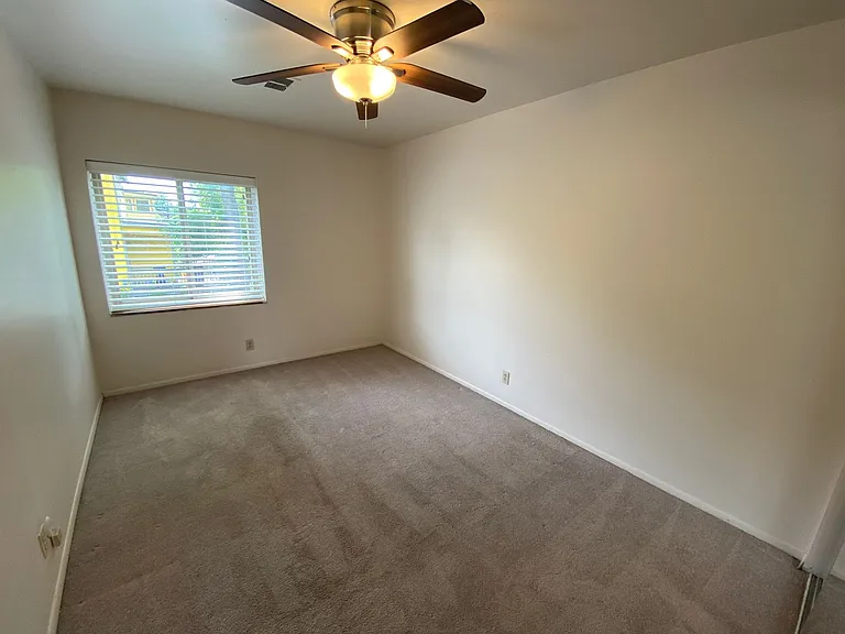 E 15th Ave 325 TPP — Photo 9
