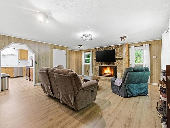 5th image of 4671 Laurel Lodge Rd