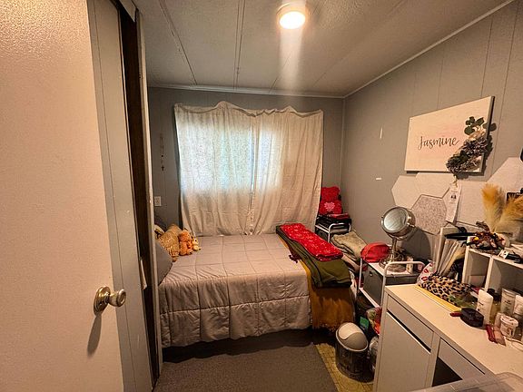 5th image of 2636 Lexington Ave Space 31