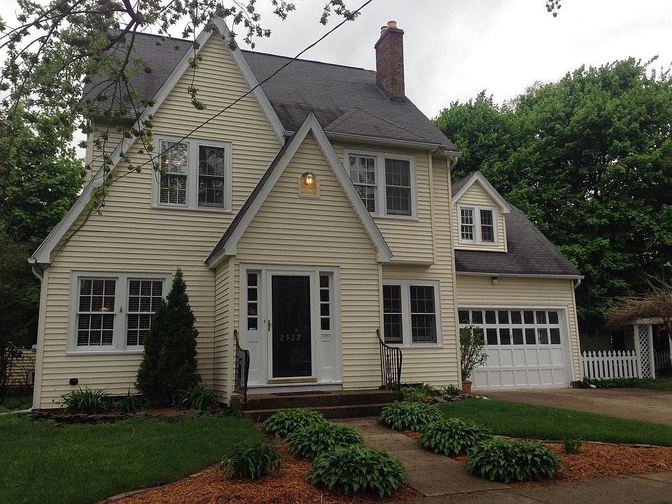1st image of 2522 S Park St