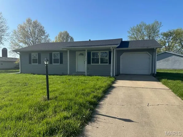 106 Lynn St, Lebanon, IL 62254