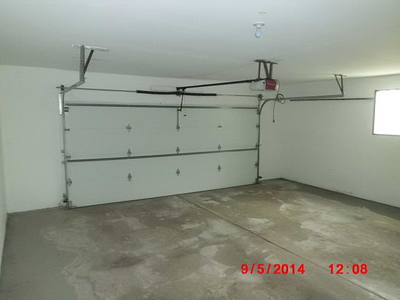 3rd image of 15436 Badger Ln
