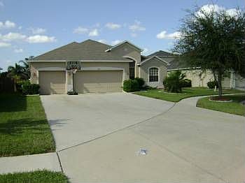 1st image of 9305 Laurel Ledge Dr