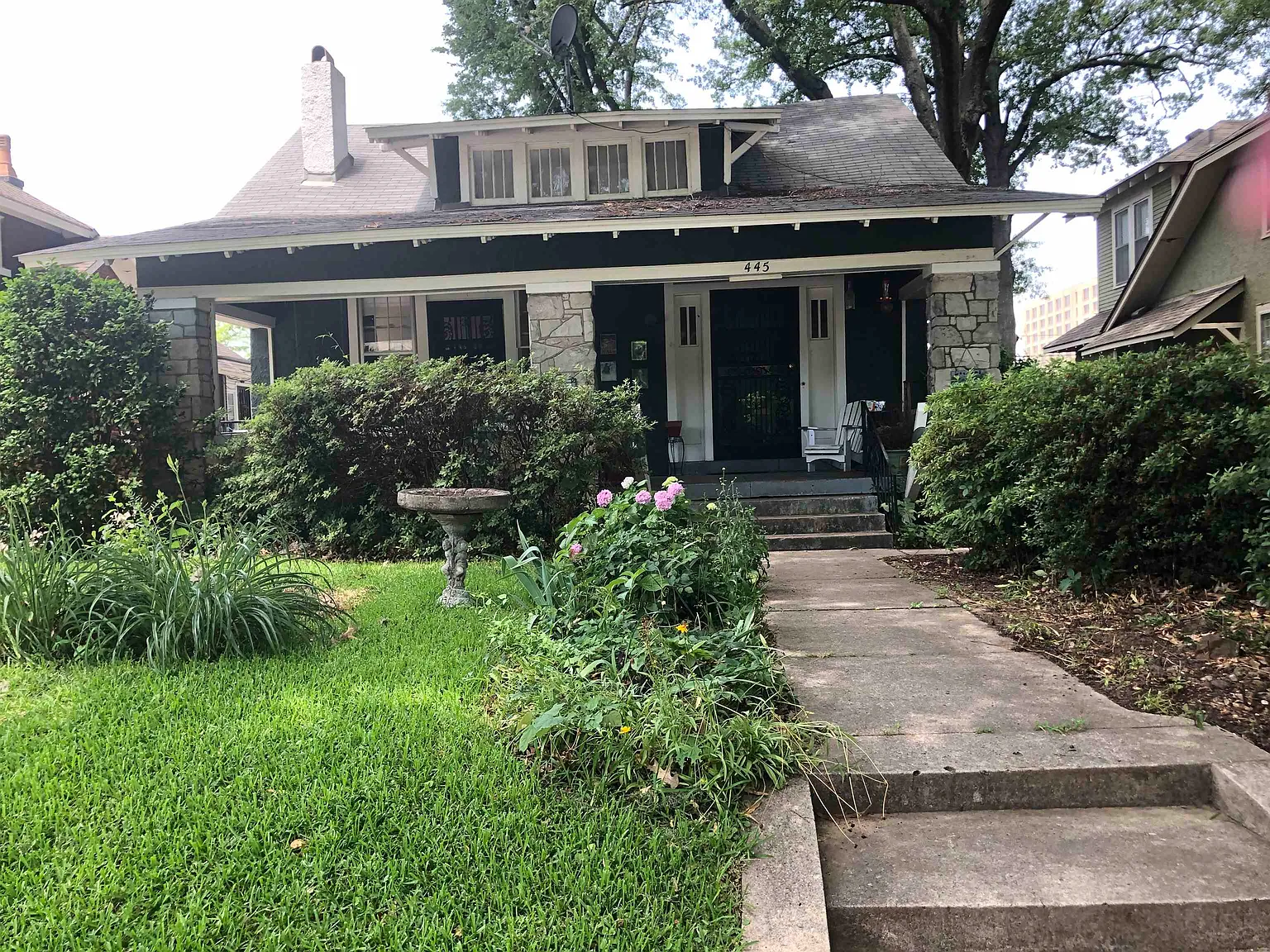 2 bed, 1.0 bath, $1,100 — Photo 2