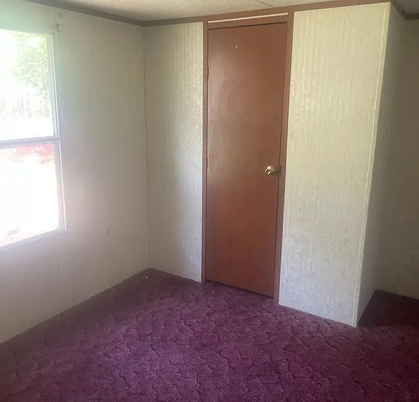140 Marvin Cir — Photo 3