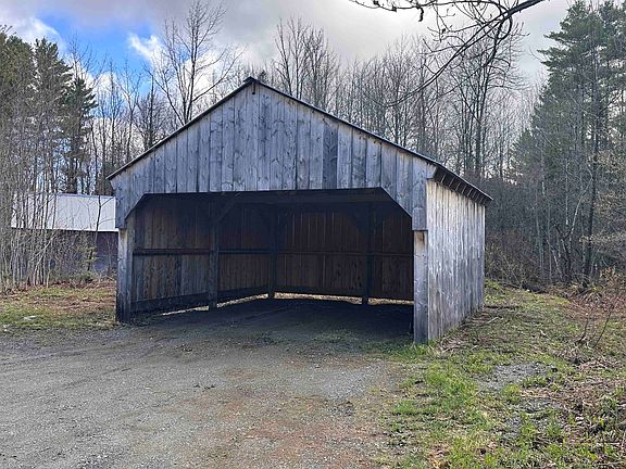 4th image of 247 Warren Road