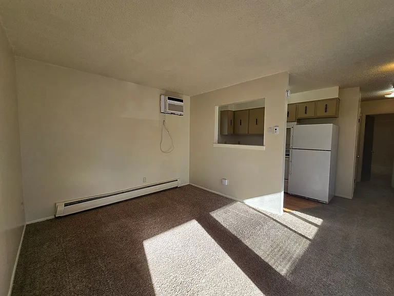 1944 Meadow — Photo 11