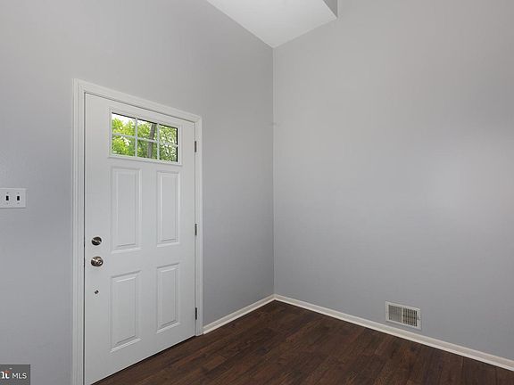 3rd image of 2711 Overview Rd